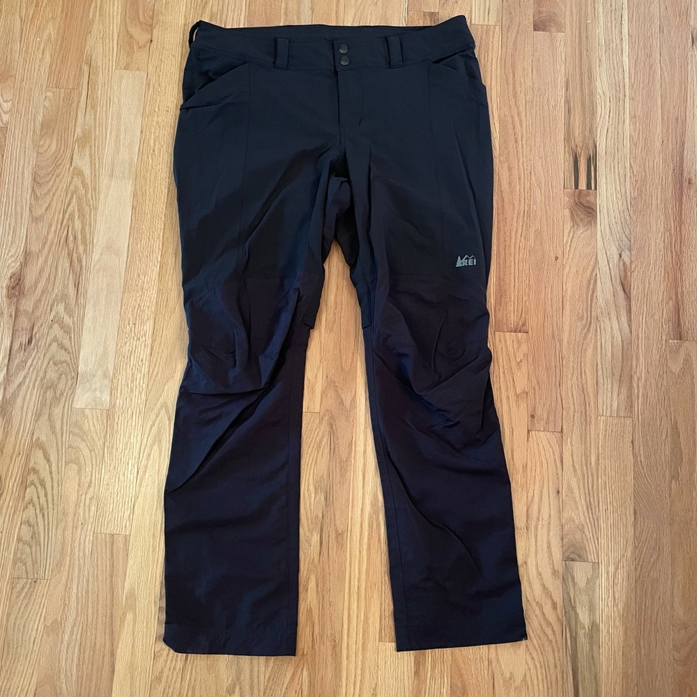 REI black straight leg pants size 16